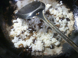 黑木耳鸡蛋炒饭的做法步骤：6