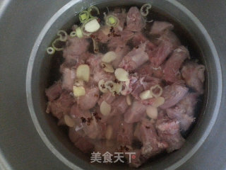 香辣鸡脖的做法步骤：2