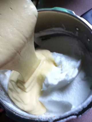 肉松蛋糕的做法步骤：4
