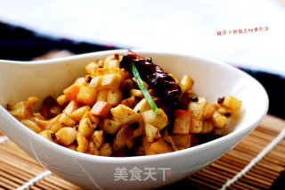 酸萝卜炒鱿鱼的做法步骤：5