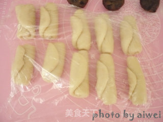 蛋黄酥的做法步骤：11