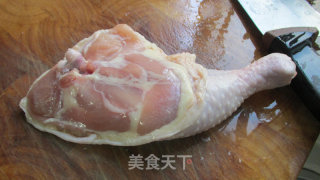 板栗烧鸡的做法步骤：1