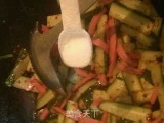 黄瓜炒火腿的做法步骤：6