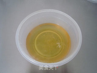 美味松仁红豆沙月饼的做法步骤：1