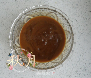 老北京炸酱面的做法步骤：3