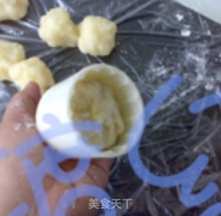 苹果葡萄冰皮月饼的做法步骤：9
