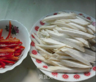 鸡腿菇香干炒肉丝的做法步骤：4