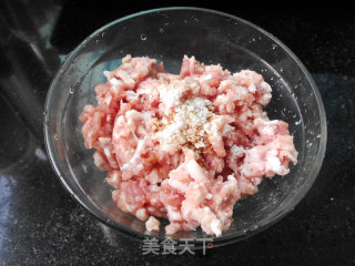 焗肉丸子的做法步骤：1