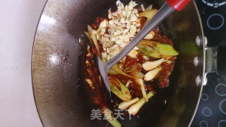 家常葱葱鲫鱼的做法步骤：9