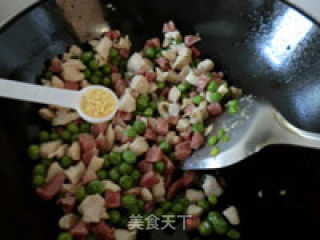 香肠豌豆炒鸡肉的做法步骤：14