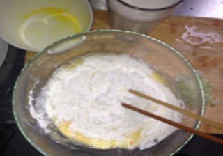鸡蛋饼的做法步骤：3