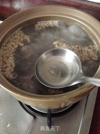 黄豆苦瓜猪骨汤的做法步骤：4