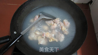 粉条炖冬菇鸡的做法步骤：2