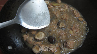 粉条炖冬菇鸡的做法步骤：10