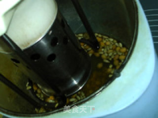 葵花籽熟豆豆浆的做法步骤：7