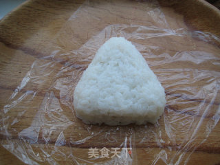 肉松饭团的做法步骤：11