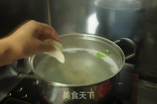 给山区孩子包的饺子--茴香馅的做法步骤：15