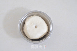 毛毛虫面包的做法步骤：2