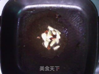 菜椒炒油面的做法步骤：2