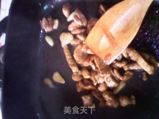 菜椒炒油面的做法步骤：3