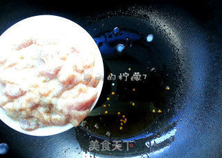 可爱如白玉的大白菜炒肉片的做法步骤：6