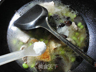 黑木耳毛豆烧猪大排的做法步骤：8