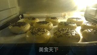 莲蓉、芝麻酥皮点心的做法步骤：10