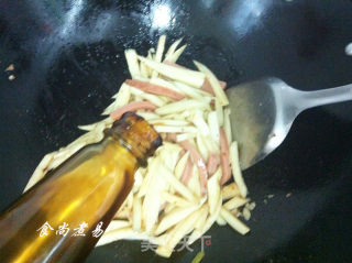 茭白炒火腿的做法步骤：9