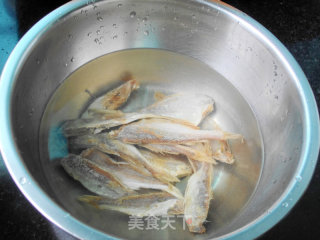 咸鱼茄子煲的做法步骤：2