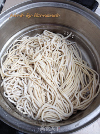 鸡蛋炒面的做法步骤：1