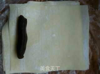 家庭版豆沙春卷的做法步骤：1
