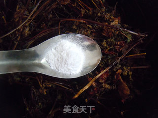自制无添加消暑饮品---仙草蜜的做法步骤：2