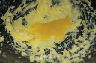 椰蓉花朵面包的做法步骤：2