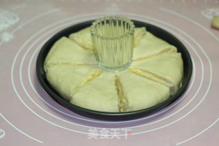 椰蓉花朵面包的做法步骤：11