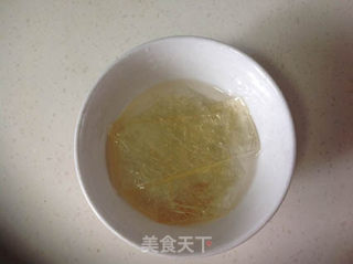 hello kitty 酸奶慕斯蛋糕的做法步骤：2