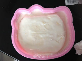 hello kitty 酸奶慕斯蛋糕的做法步骤：13