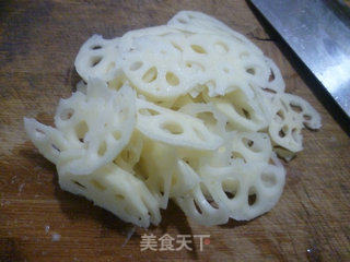 莲藕拌圆白菜的做法步骤：3