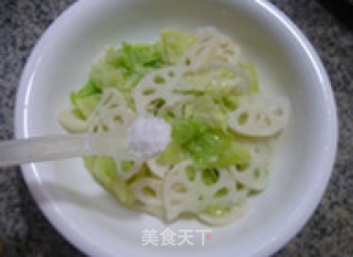 莲藕拌圆白菜的做法步骤：7