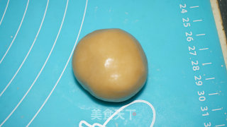 广式白豆沙蔓越莓月饼的做法步骤：10