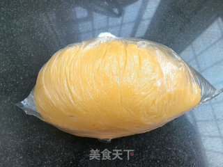 五仁月饼的做法步骤：5