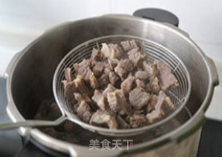 西红柿炖牛腩-酸甜爽口，滋味浓厚的做法步骤：10