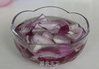 浓香咖喱牛腩的做法步骤：1