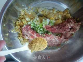 玉米面酸菜团子的做法步骤：7