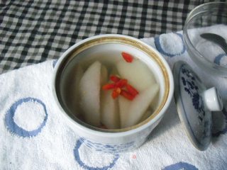 冰糖枸杞蒸雪梨的做法步骤：4