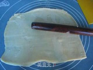 紫薯蛋黄酥的做法步骤：1