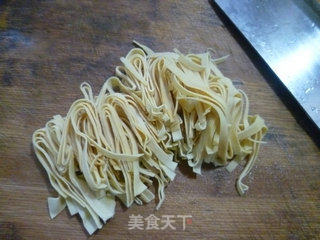 雪菜千张炒鸡蛋的做法步骤：3