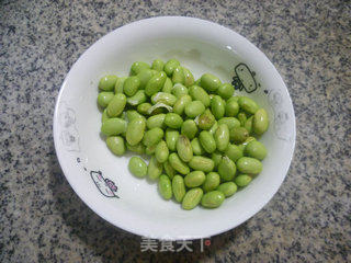 毛豆炒面筋的做法步骤：2