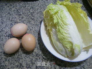 鸡蛋炒白菜的做法步骤：1