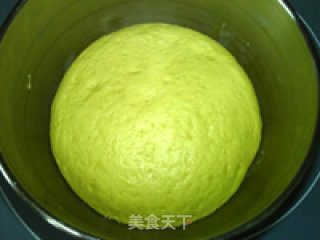 芒果冰激凌花环面包的做法步骤：6