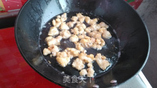 蛋黄酥的做法步骤：1